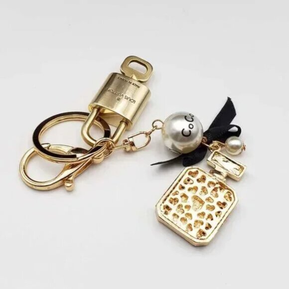 100% Auth Louis Vuitton Lock & Key with unbranded Bagcharm, Keycharm, Keychain - Picture 4 of 7